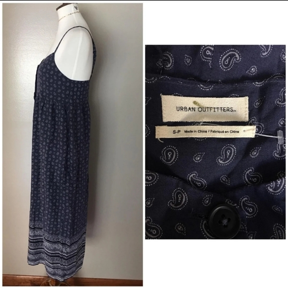 UO Tootsie Button-Down Crop Jumpsuit - Picture 8 of 9